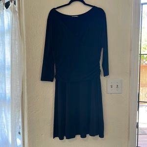Black 3/4 dress with tummy distracting midsection